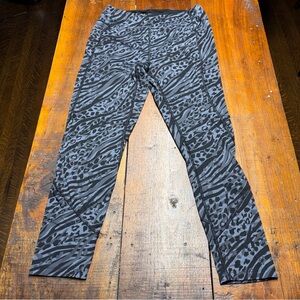 PINK Victoria's Secret Gray Animal Print Leggings